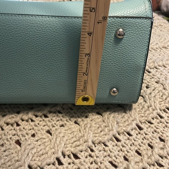 Carolyn Tucker collections seafoam blue with braided handles zipper‎ bag tote. - Picture 5 of 14